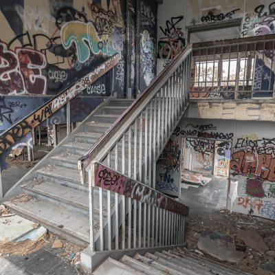 Thousand-colored stairs